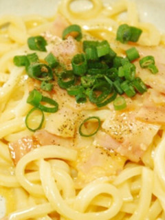 レンジのみで釜玉カルボナーラうどん-レシピのメイン写真