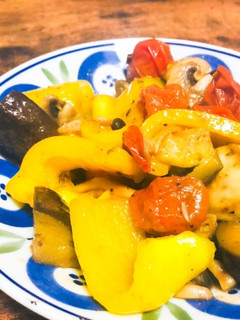 キノコと彩り野菜のスパイシーオイル炒め-レシピのメイン写真