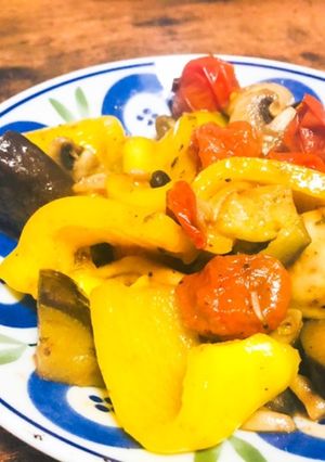 キノコと彩り野菜のスパイシーオイル炒め-レシピのメイン写真