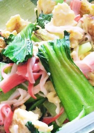 簡単！カニかまとチンゲン菜の玉子炒め-レシピのメイン写真