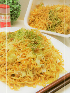 休日らんち。 キャベツたっぷり焼きそば-レシピのメイン写真