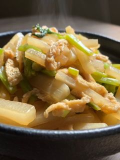 大根と大根葉と油揚げの炒り煮-レシピのメイン写真