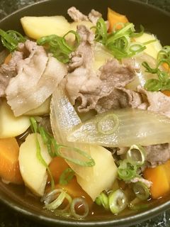 豚肉を炒めずしゃぶしゃぶ仕上げの肉じゃが-レシピのメイン写真