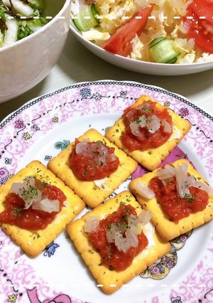 トマトソースのオニオンクラッカー-レシピのメイン写真