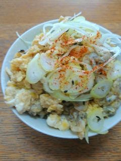 いい香りでとても美味!アサリの卵とじ丼!-レシピのメイン写真