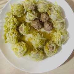 รูปของ 電子レンジで❣️キャベツで焼売
