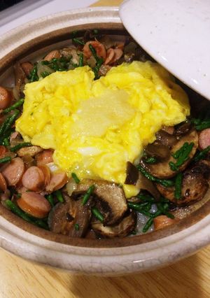 土鍋でまぜご飯　ソーセージ&きのこのかゆ-レシピのメイン写真
