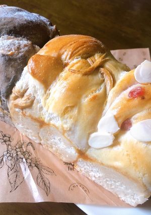 ココナッツクリームの3色パン-レシピのメイン写真