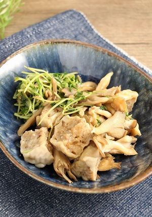 簡単！焼売と豆苗の鶏だし炒め-レシピのメイン写真