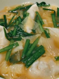 余った野菜とレンジ鍋で作る餃子スープ-レシピのメイン写真