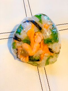 鮭と塩昆布と大葉のおにぎり-レシピのメイン写真