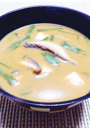 酒粕入りの赤だし味噌汁-レシピのメイン写真