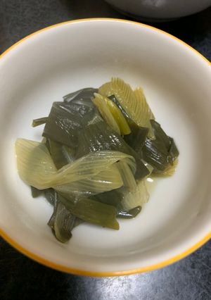 新玉の葉(長ネギでも)で簡単煮-レシピのメイン写真