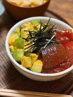 まぐろとアボカドの漬け丼-レシピのメイン写真