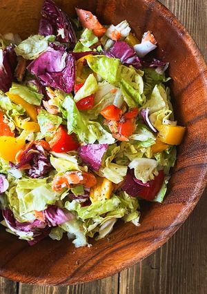 カラフル野菜と鮭の米マヨチョップドサラダ-レシピのメイン写真