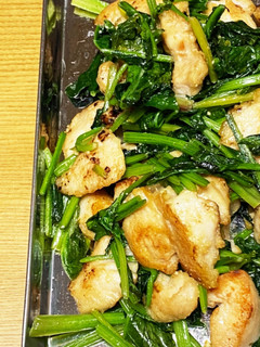野菜も主役!胸肉とほうれん草のソテー-レシピのメイン写真