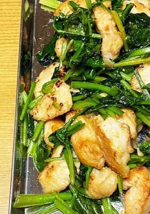 野菜も主役！胸肉とほうれん草のソテー-レシピのメイン写真
