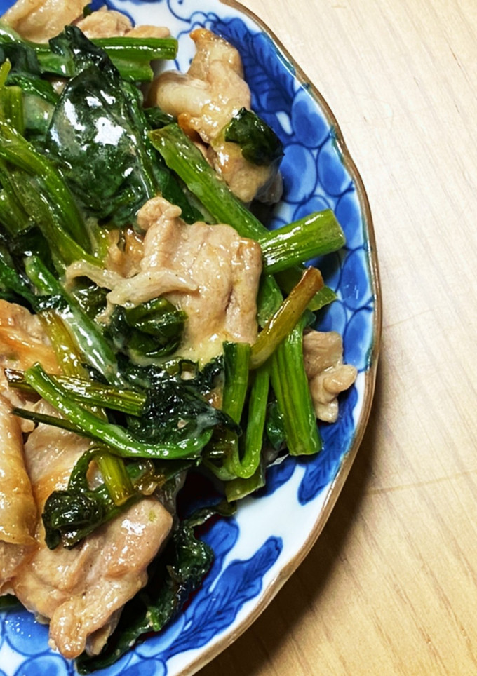野菜も主役②ほうれん草と豚肉のチーズ炒め-レシピのメイン写真