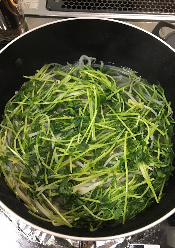 プチっと鍋で豆苗ともやしのサッと煮-レシピのメイン写真