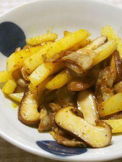 じゃが芋・椎茸・豚バラのカレー粉炒め♪-レシピのメイン写真