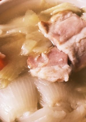 新玉ねぎとキャベツのコンソメスープ-レシピのメイン写真