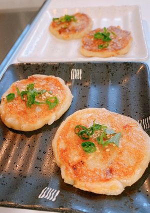 モチモチ✨釜揚げ桜海老の白玉焼き-レシピのメイン写真