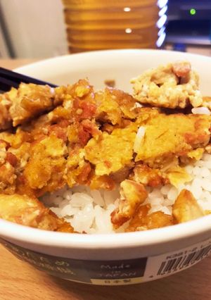 鮭入りスクランブルエッグ丼　固め-レシピのメイン写真