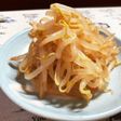 キムチ鍋の素でもやし和え