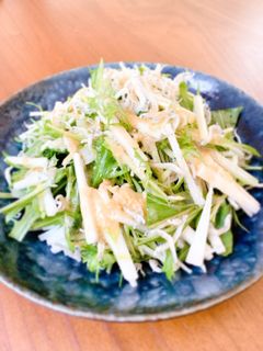 水菜長芋のサラダゆず味噌ドレッシングがけ-レシピのメイン写真