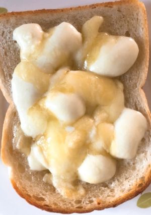 かんたんはちみつチーズトースト-レシピのメイン写真