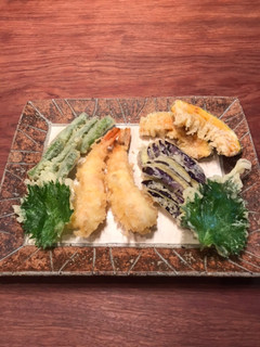 A picture of 天ぷら盛り合わせ.