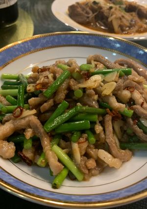 ニンニクの芽と豚肉の炒め物-レシピのメイン写真
