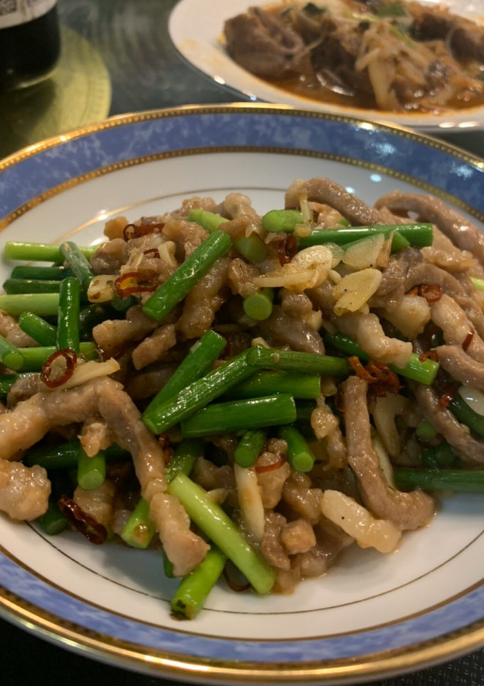 ニンニクの芽と豚肉の炒め物-レシピのメイン写真