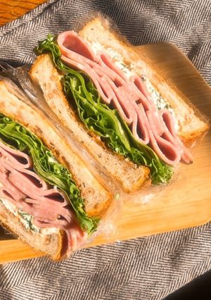 ライ麦パンのクリームチーズわんぱくサンド-レシピのメイン写真