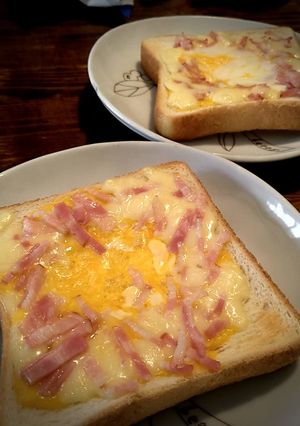 チーズベーコンエッグトースト-レシピのメイン写真
