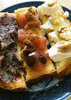 自分に甘々トースト♡小倉林檎煮蜂蜜クリチ-レシピのメイン写真