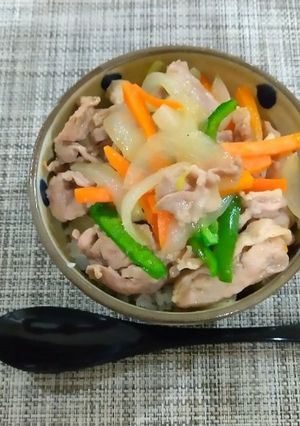 超簡単！豚野菜丼！ウェイパー＆マキシマム-レシピのメイン写真
