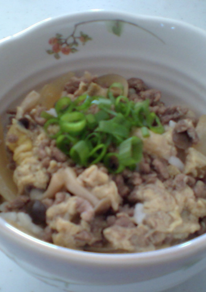ひき肉とシメジの卵とじ丼-レシピのメイン写真