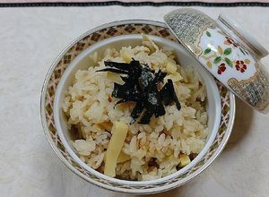 春を代表する筍ご飯・鶏挽肉・油揚げ入り-レシピのメイン写真