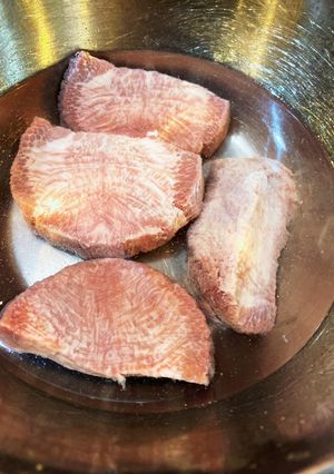 牛タン塩を焼く前に！簡単臭み抜き♪-レシピのメイン写真