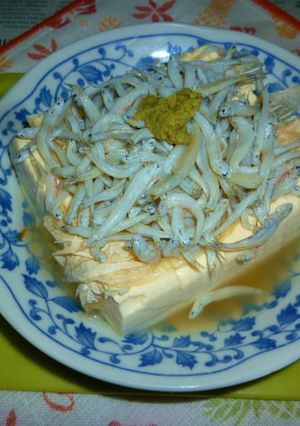 釜揚げシラスと絹ごし豆腐のタパス-レシピのメイン写真