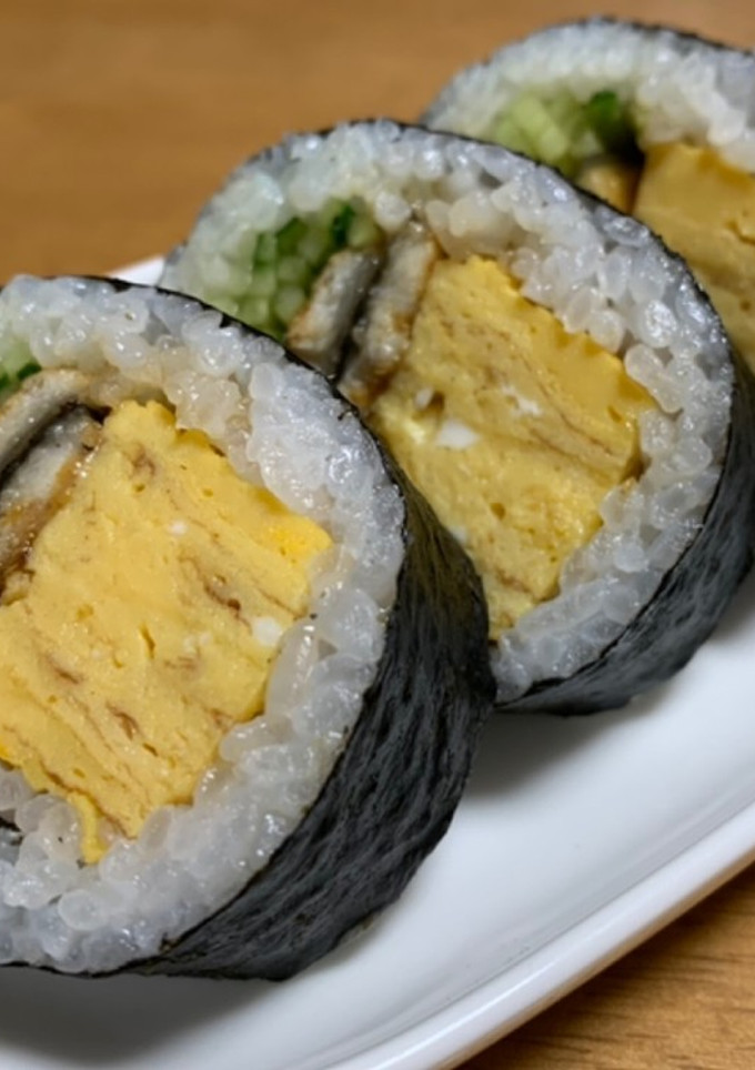 穴子（鰻）と胡瓜と卵焼きde海苔巻き♡-レシピのメイン写真