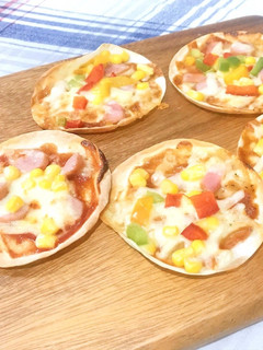 簡単餃子の皮でピザ-レシピのメイン写真