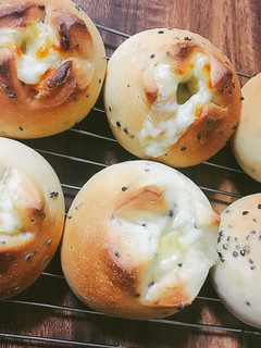 黒ごまチーズパン-レシピのメイン写真