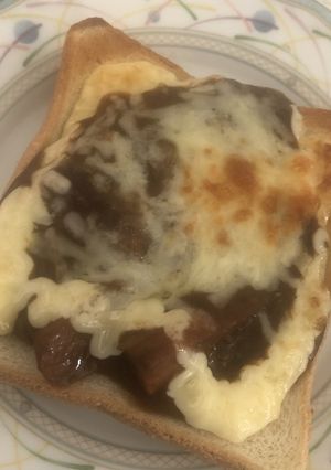 うまトースト！余ったカレーでチーズマヨ-レシピのメイン写真