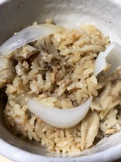新たまねぎまるごと炊き込みご飯!-レシピのメイン写真