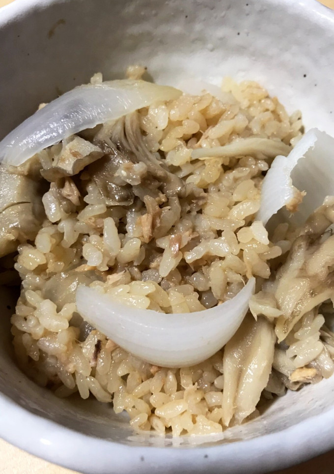 新たまねぎまるごと炊き込みご飯！-レシピのメイン写真