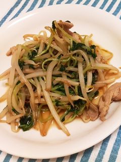 豚肉ともやしと豆苗炒め-レシピのメイン写真