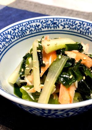 セロリ・ワカメとカニカマの胡麻和え-レシピのメイン写真