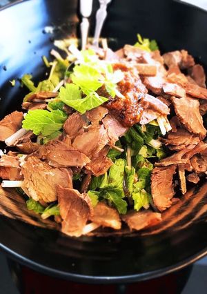 ホワイトセロリとパクチーと牛肉のサラダ-レシピのメイン写真